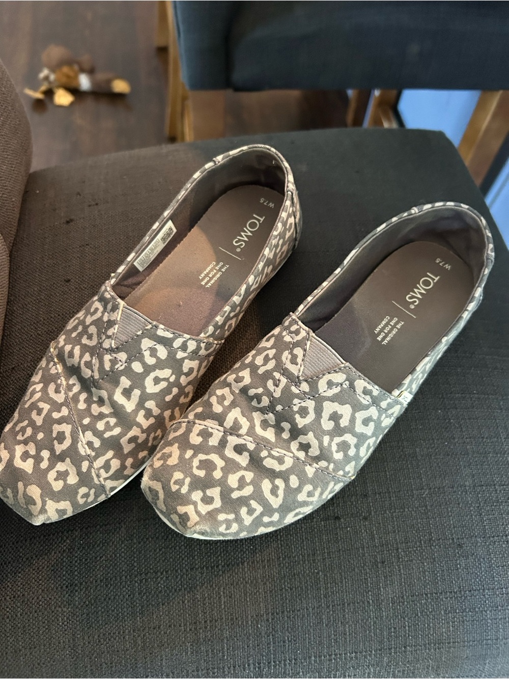TOMS Leopard Print Slip-On Shoes - Gray size 7.5